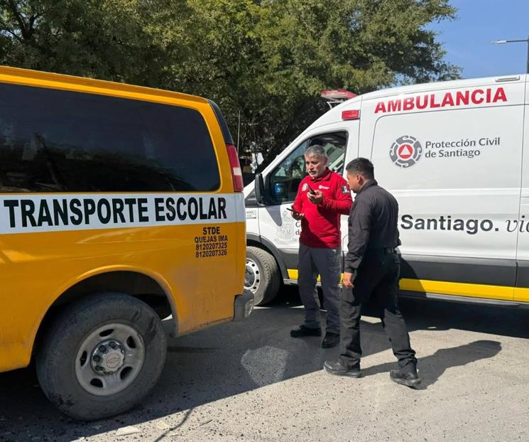 Lesiona choque a 2 estudiantes Lesiona choque a 2 estudiantes