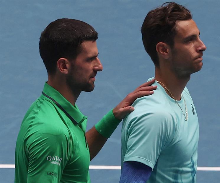 Avanza Djokovic tras lesi&oacute;n de Musetti