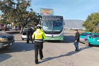 Chocan cami&oacute;n y auto