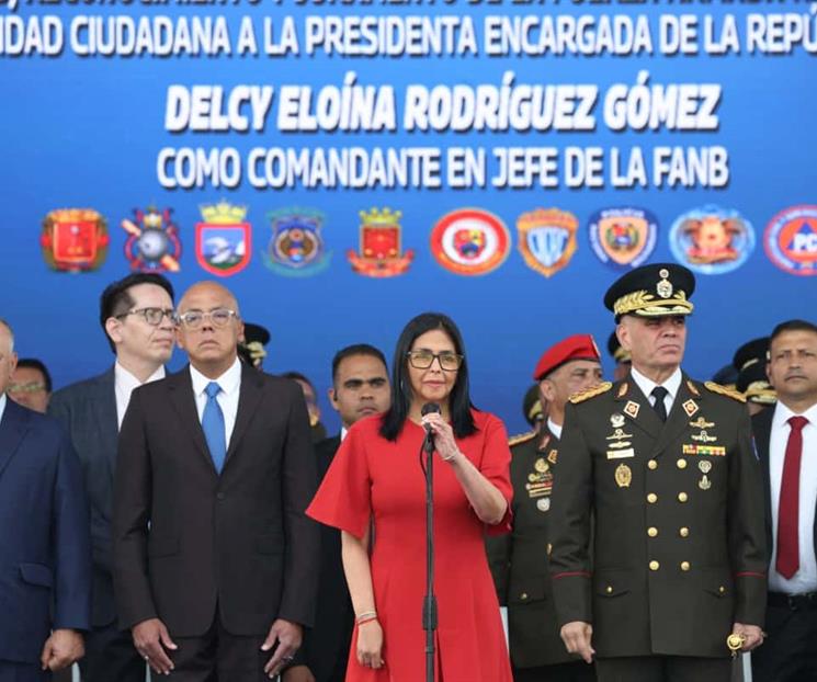 Juran militares lealtad a nueva presidenta