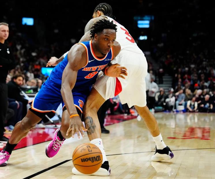 Knicks vencen por paliza a los Raptores 