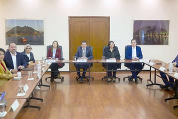 Llama Estado a cerrar filas al reanudar di&aacute;logo con diputados