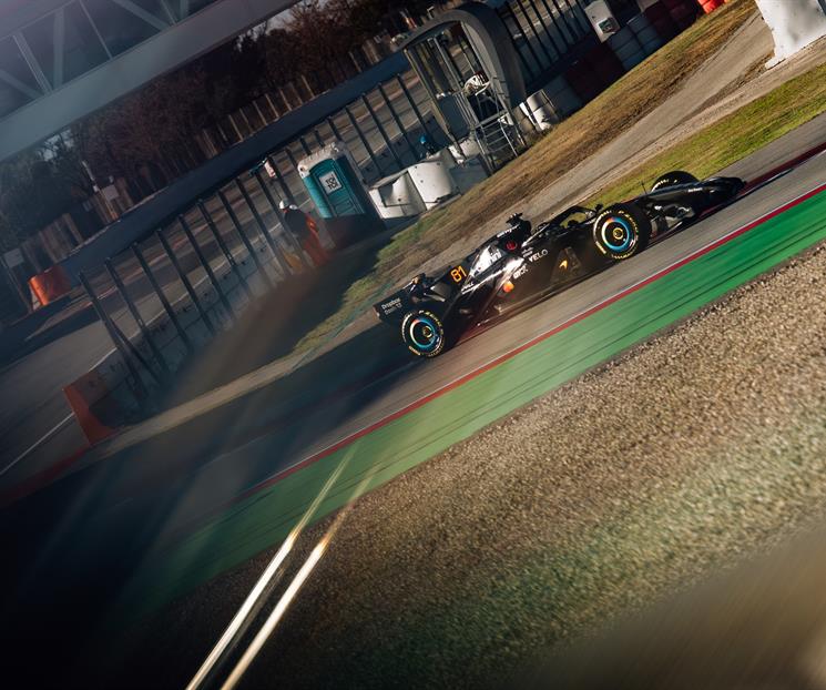 Domina Mercedes el test en Barcelona Domina Mercedes el test en Barcelona
