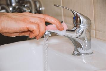 Cinco trucos para limpiar tu ba&ntilde;o y dejarlo reluciente