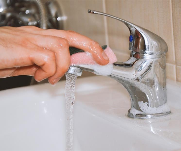 Cinco trucos para limpiar tu ba&ntilde;o y dejarlo reluciente