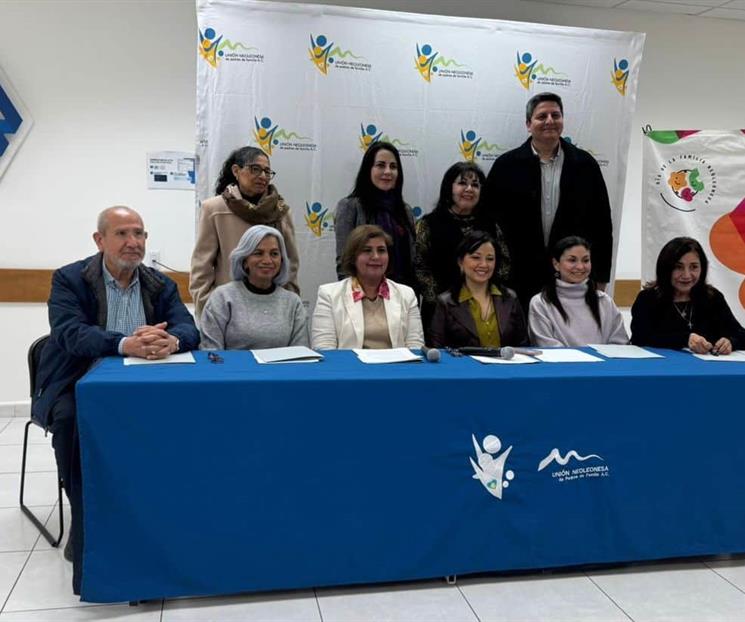 Presentan Pacto Social por el Fortalecimiento de las Familias Presentan Pacto Social por el Fortalecimiento de las Familias