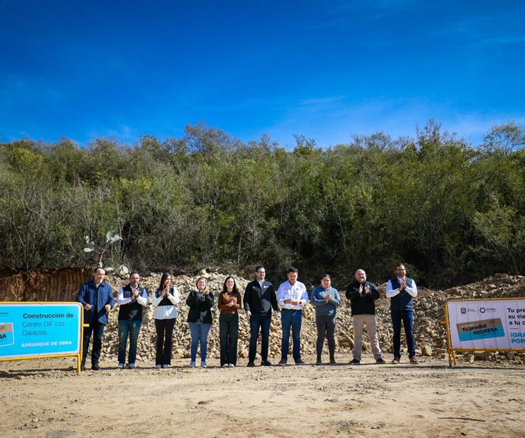 Colocan primera piedra del Centro DIF Los Cavazos en Santiago Colocan primera piedra del Centro DIF Los Cavazos en Santiago