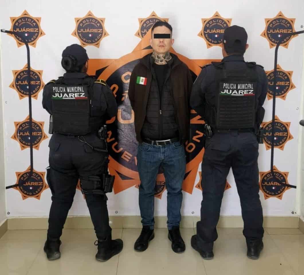 Luego de ser visto circulando a exceso de velocidad, un automovilista fue interceptado por la polic&iacute;a, y al ser sometido a una revisi&oacute;n le encontraron algunos gramos de droga, en el municipio de Ju&aacute;rez.