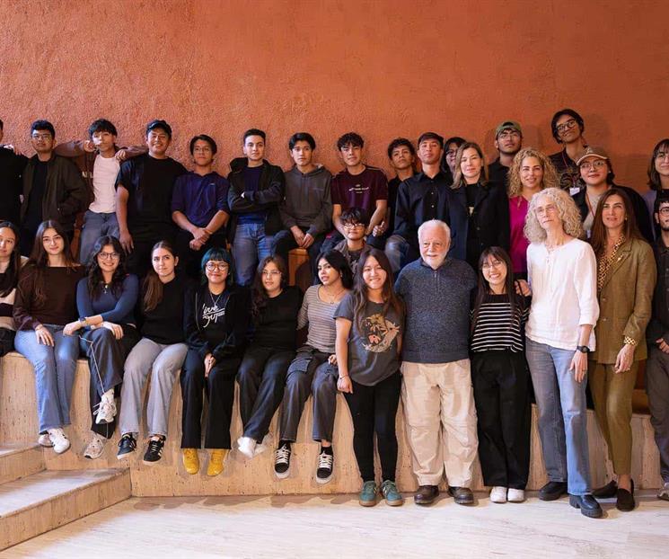 Orienta Fredric Roberts talento fotogr&aacute;fico de estudiantes UANL