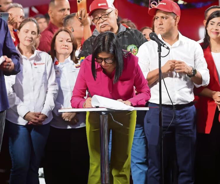 Cierra Delcy Rodr&iacute;guez la prisi&oacute;n del Helicoide