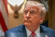 Trump dice que habl&oacute; con Sheinbaum de la frontera, narco y comercio