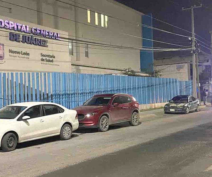 Balean polic&iacute;as a motociclistas por evadir filtro de revisi&oacute;n