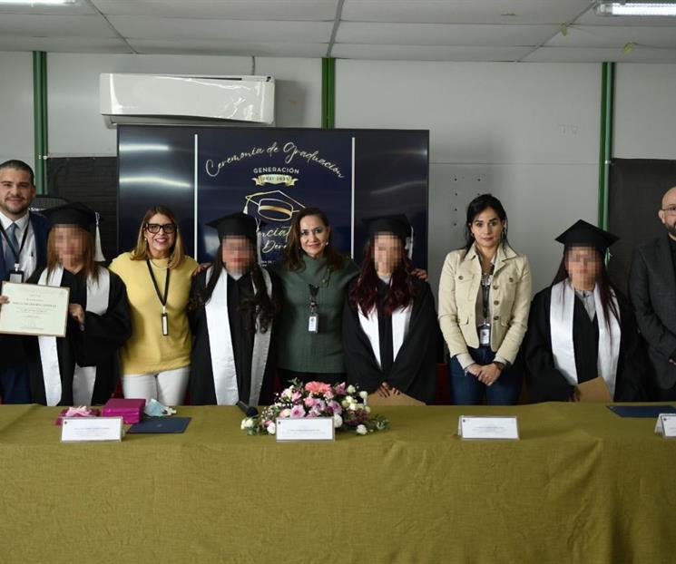 Se gradúa primera generación de Derecho en el Cereso Femenil Se gradúa primera generación de Derecho en el Cereso Femenil