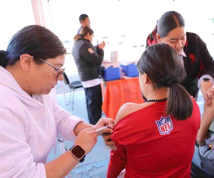 Instalan m&oacute;dulos de vacunaci&oacute;n