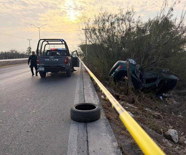 Pierde la vida en volcadura