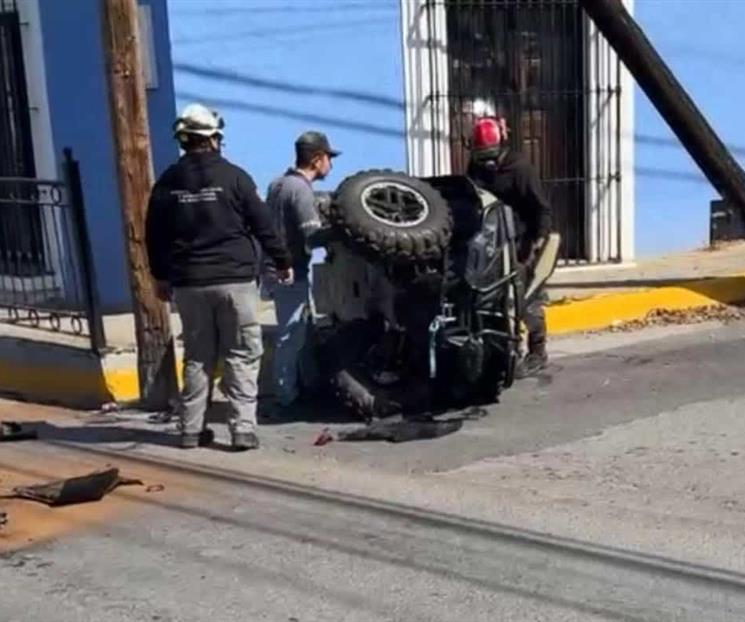 Chocan auto y cuatrimoto en Santiago