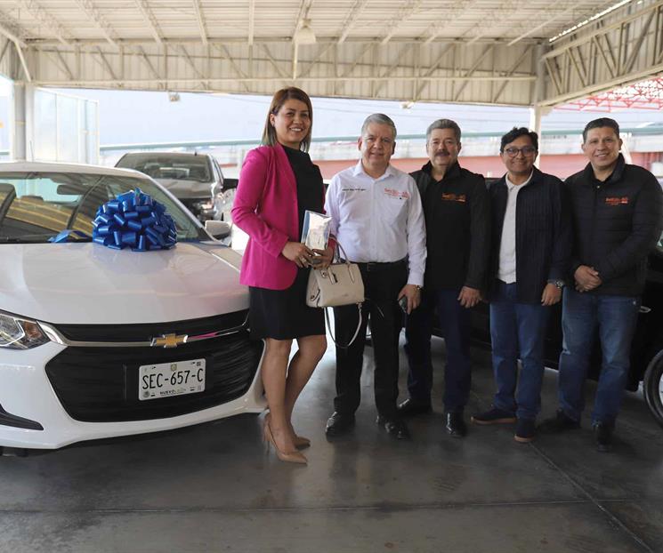 Entrega S50 autos rifados en pasados festejos de Navidad