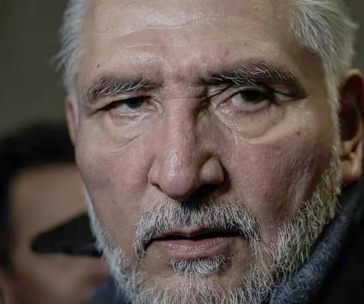 Deja Ad&aacute;n Augusto la coordinaci&oacute;n del Senado