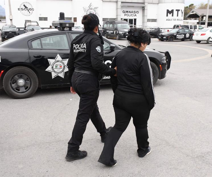 Auxilian polic&iacute;as a texana extraviada