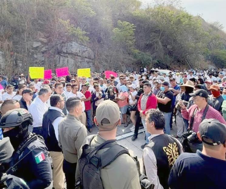 Exigen frenar ingreso de autodefensas en Guerrero