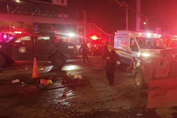 Vuelca Black Mamba en Guadalupe; hay 5 polic&iacute;as heridos