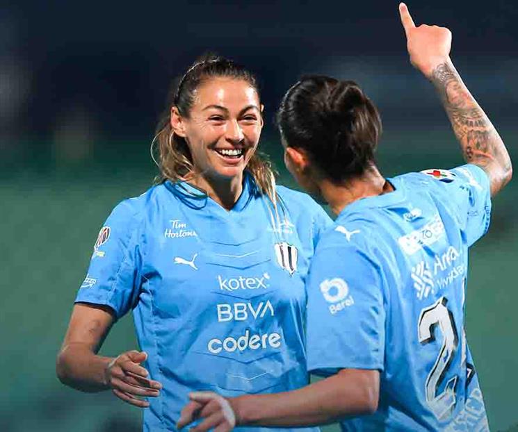 Golean las Rayadas a Santos en Torre&oacute;n