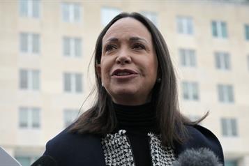 Acepta Corina Machado di&aacute;logo por transici&oacute;n