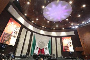 Conmemora San L&aacute;zaro 109 a&ntilde;os de la Constituci&oacute;n entre cr&iacute;ticas