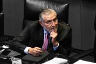 Rechaza Ad&aacute;n Augusto promover candidaturas en 2027