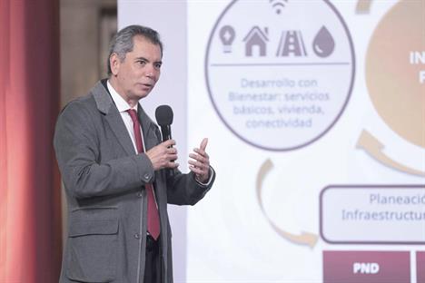 Presenta Hacienda el Plan de inversi&oacute;n sexenal