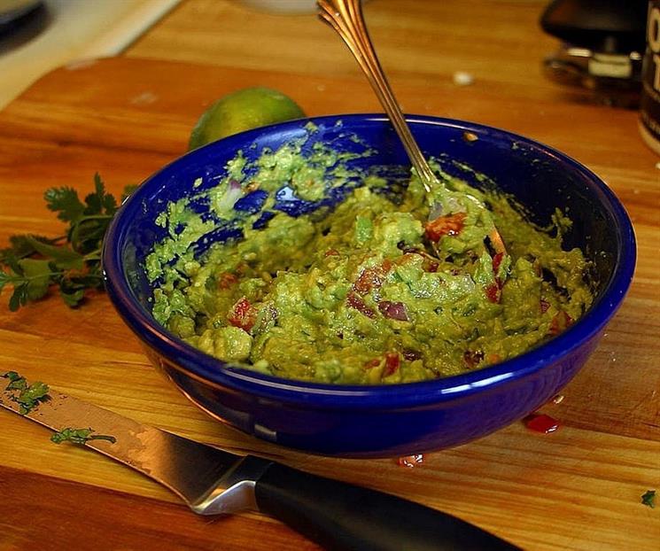 Consumidores en M&eacute;xico elevan gasto por el Super Bowl