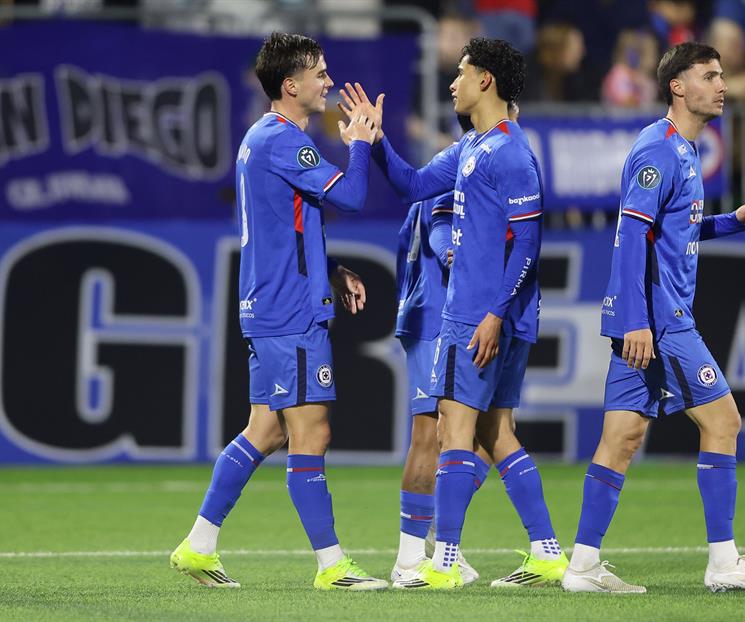 Golea Cruz Azul al Vancouver 3-0