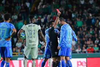 Le dan un juego de suspensi&oacute;n a Gignac 