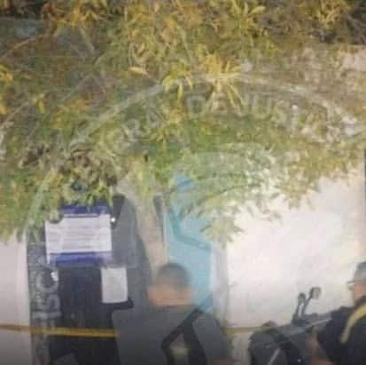 En diversos cateos realizados por la Fiscal&iacute;a General de Justicia en relaci&oacute;n a indagatorias por narcomenudeo, se detuvo a cuatro personas en dos domicilios.