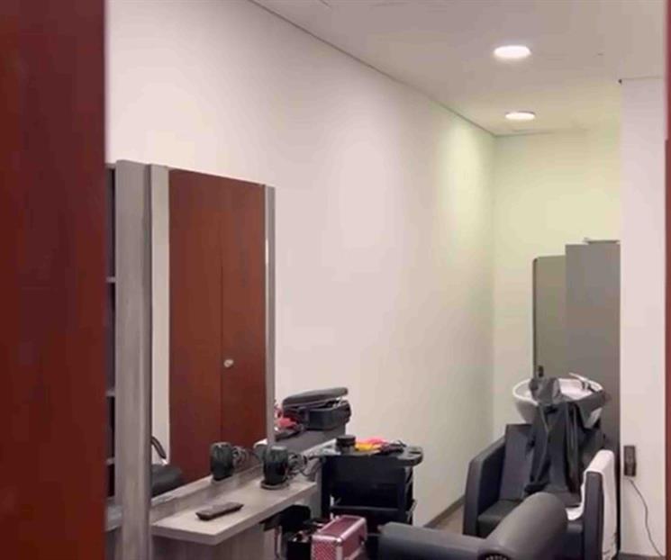 Retiran sellos en sal&oacute;n de belleza del Senado