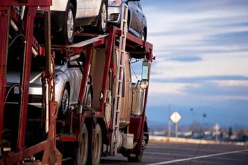 Resiente sector autotransporte impacto de robos y aranceles de EU