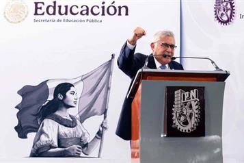 Demanda l&iacute;der del SNTE aumento salarial de 13% para maestros