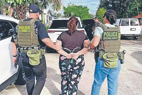 Reitera EU llamado para autodeportarse