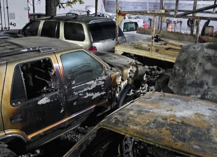 Investigan incendio en taller