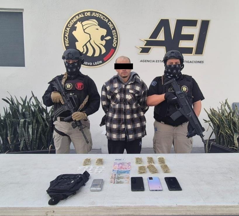 Elementos de la Agencia Estatal de Investigaciones adscritos al Grupo de Homicidios detuvieron en flagrancia a un hombre por delitos contra la salud, en el municipio de Ju&aacute;rez.