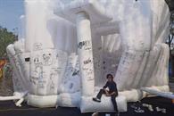 El GuggenSITO, un museo inflable para ser intervenido