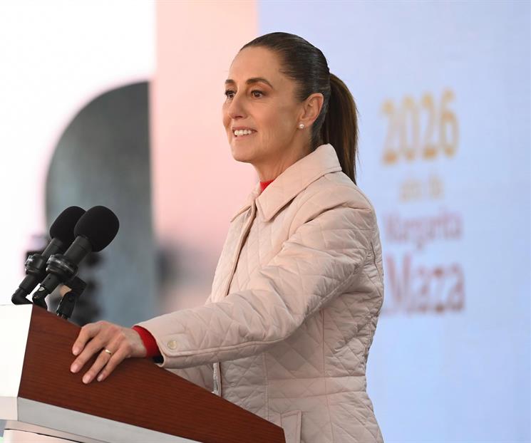 Sheinbaum reacciona a video donde le limpian zapatos a Hugo Aguilar