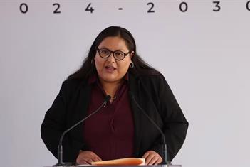 Anuncian estrategia nacional contra embarazo adolescente