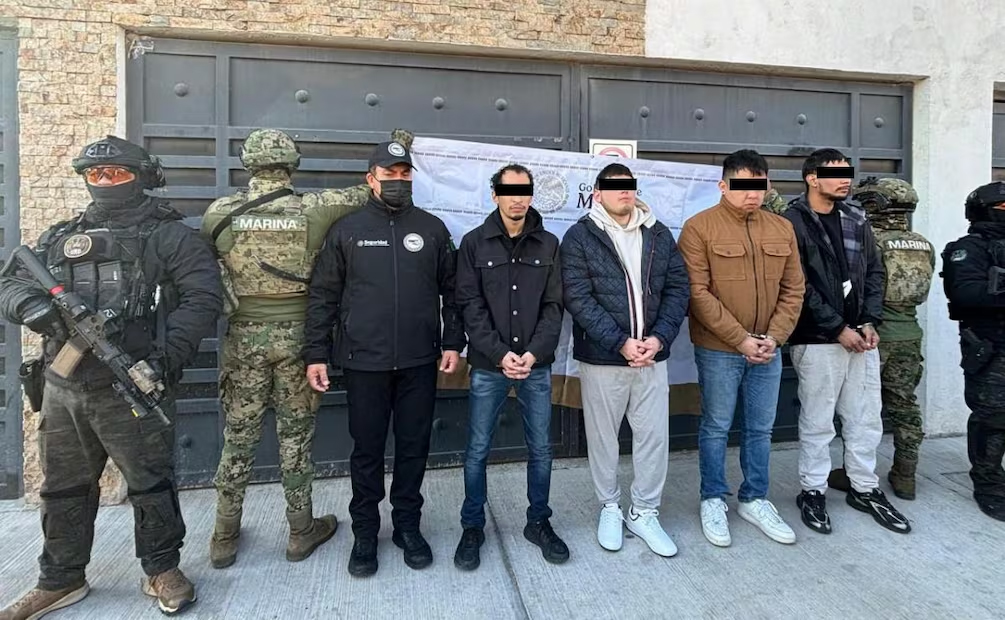 Ejecutan cateos y detienen a 30 personas en Quer&eacute;taro