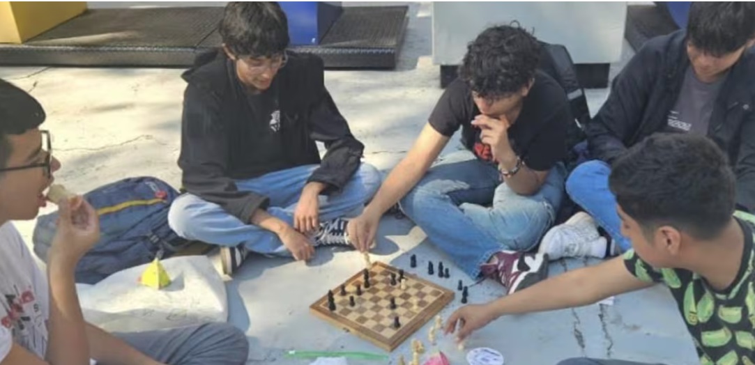 La cultura est&aacute; en pasillos, redes, memes y WhatsApp: UNAM