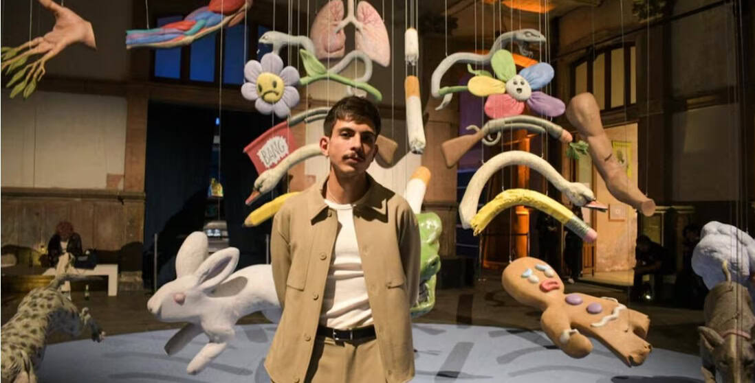 Las piezas que forman el cuerpo de Enrique L&oacute;pez Llamas