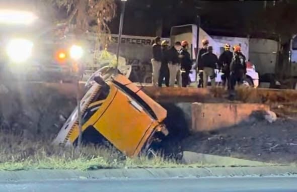 Ejecutan a taxista y acompa&ntilde;ante resulta lesionado en Santa Catarina