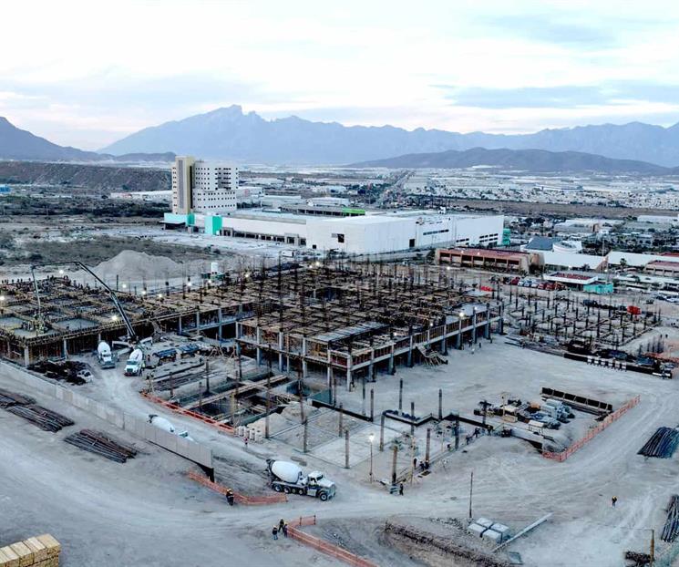 Vamos a construir m&aacute;s de 10 mil camas para el IMSS