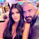 Da Vicente Fern&aacute;ndez Jr. la bienvenida a su hija Isabella