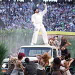 Hace estrellas a los latinos